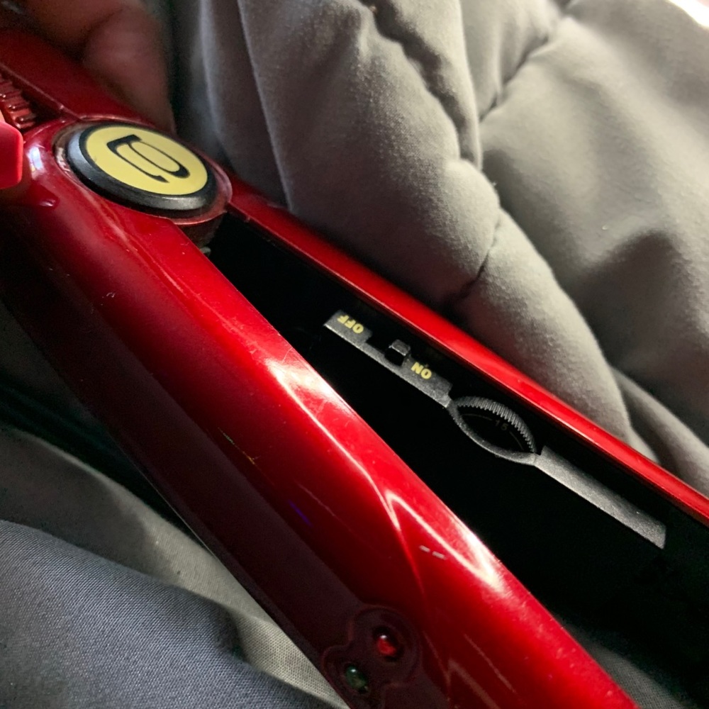 Andis hair straightener